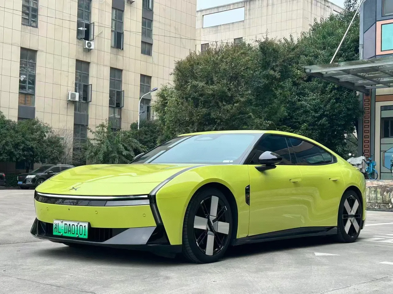 Xpeng 2025 P 7 750km High Performance Edition Automatic Gear - View 1