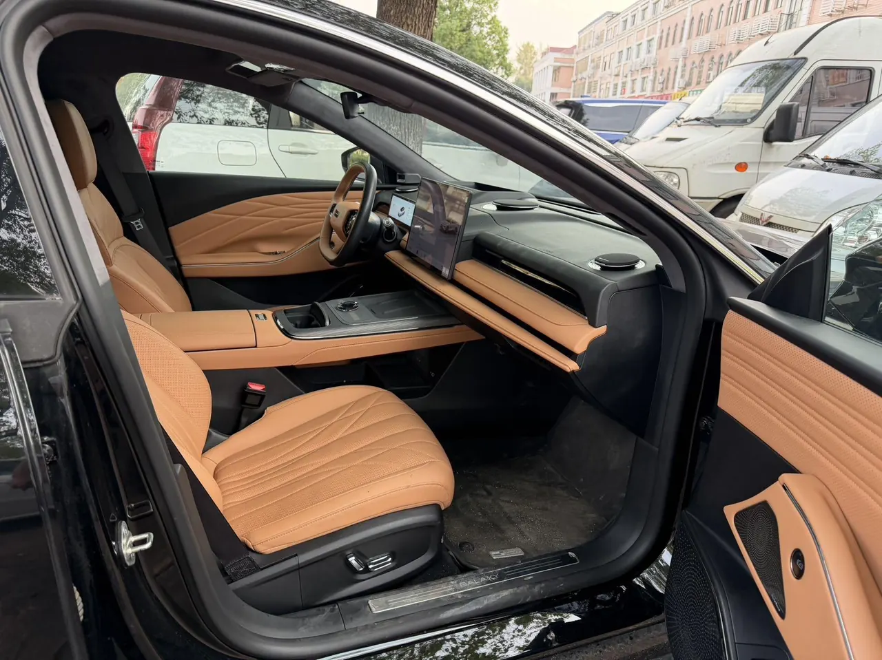 Geely Galaxy 2025 xingyao 8 EM-i 1.5 130km flagship automatic gear 4