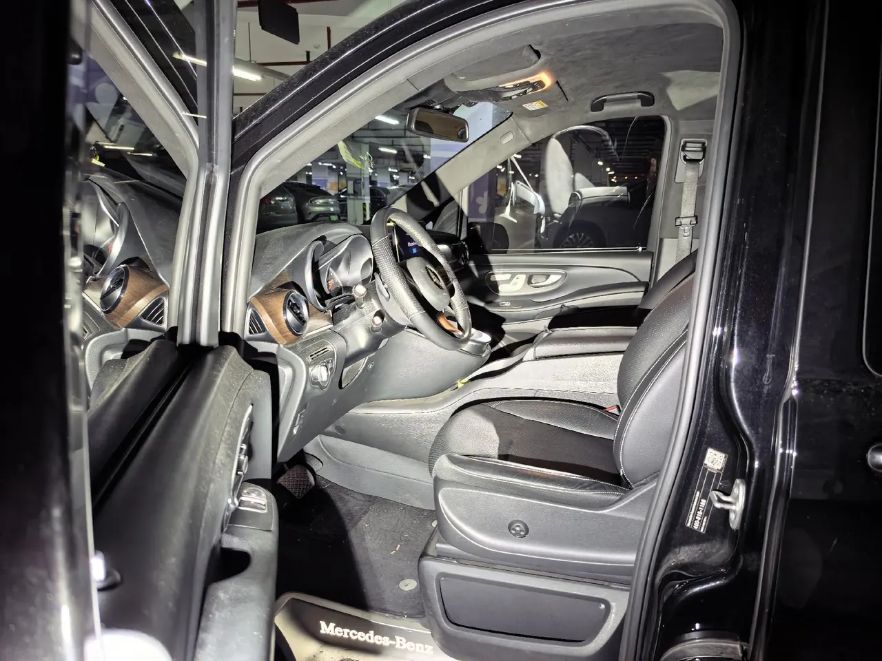 Mercedes Benz Class V 2021V 260 2.0T Pilot Edition Automatic Gear 8