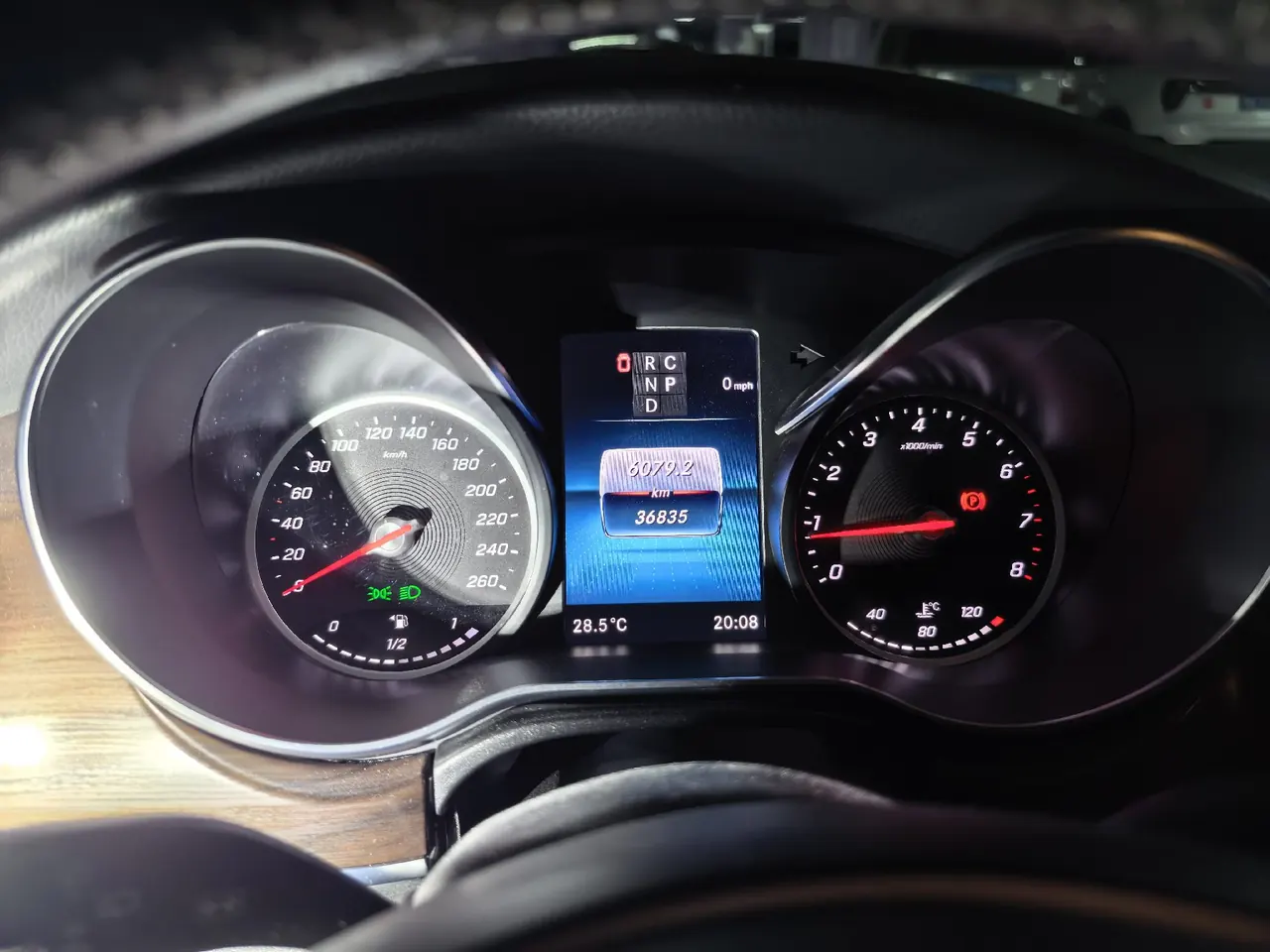 Mercedes Benz Class V 2021V 260 2.0T Pilot Edition Automatic Gear 9
