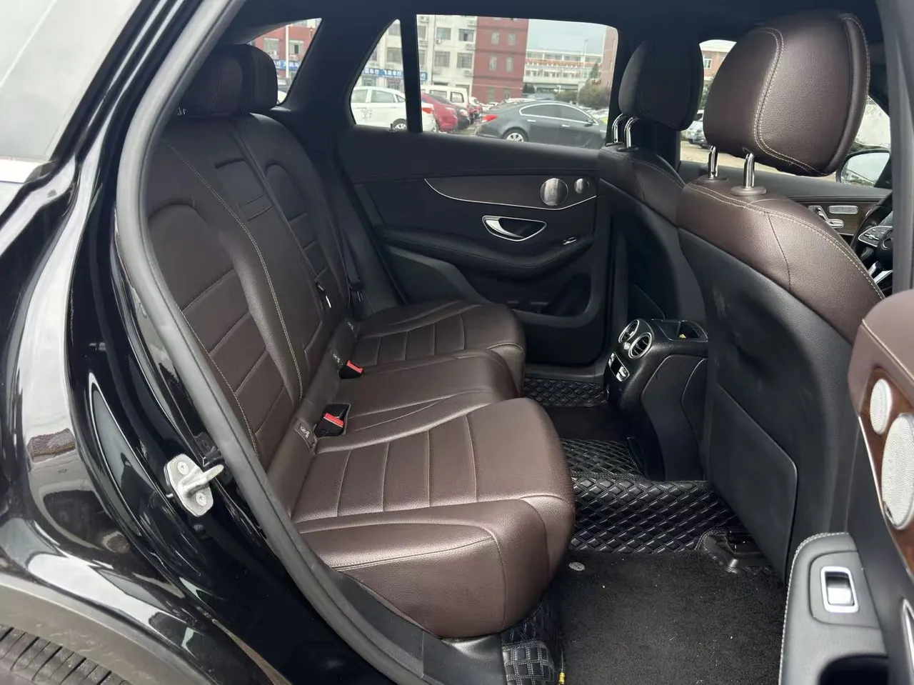 Mercedes Benz 2022 GLC 260 L 4MATIC 2.0T Luxury (Change 2) Automatic Gear 5
