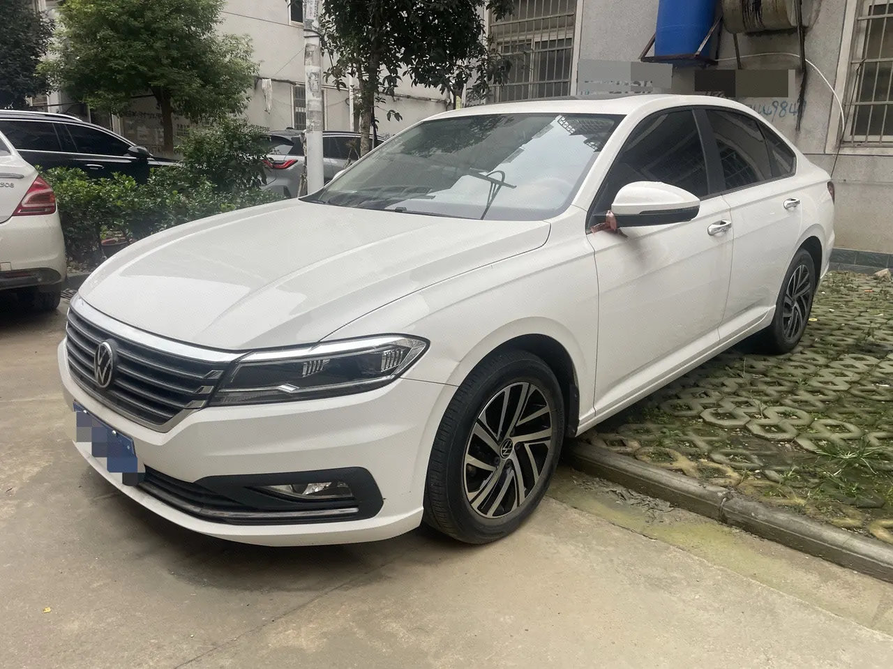 Volkswagen 2022 Lavida 1.5 Comfort Edition Automatic Gear - View 1