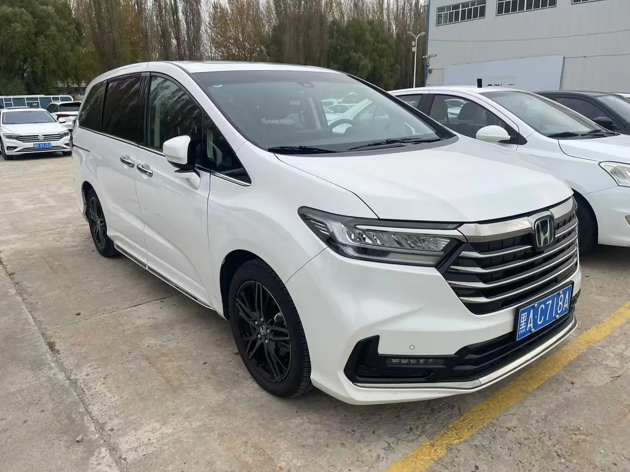 Honda 2022 Odyssey Hybrid 2.0 Stepless Sharp and Glory Edition Automatic Gear 2