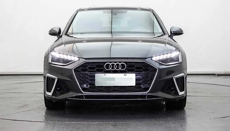 Audi 2023 A4L 2.0TFSI 40TFSI Fashion Dynamic Automatic 2