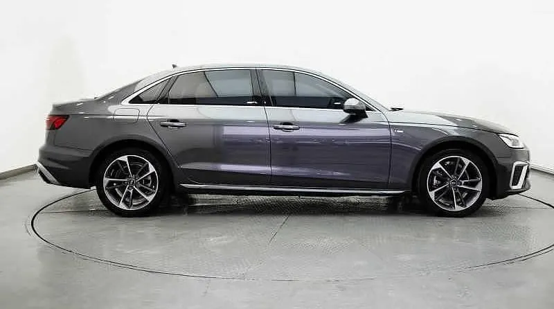 Audi 2023 A4L 2.0TFSI 40TFSI Fashion Dynamic Automatic 3