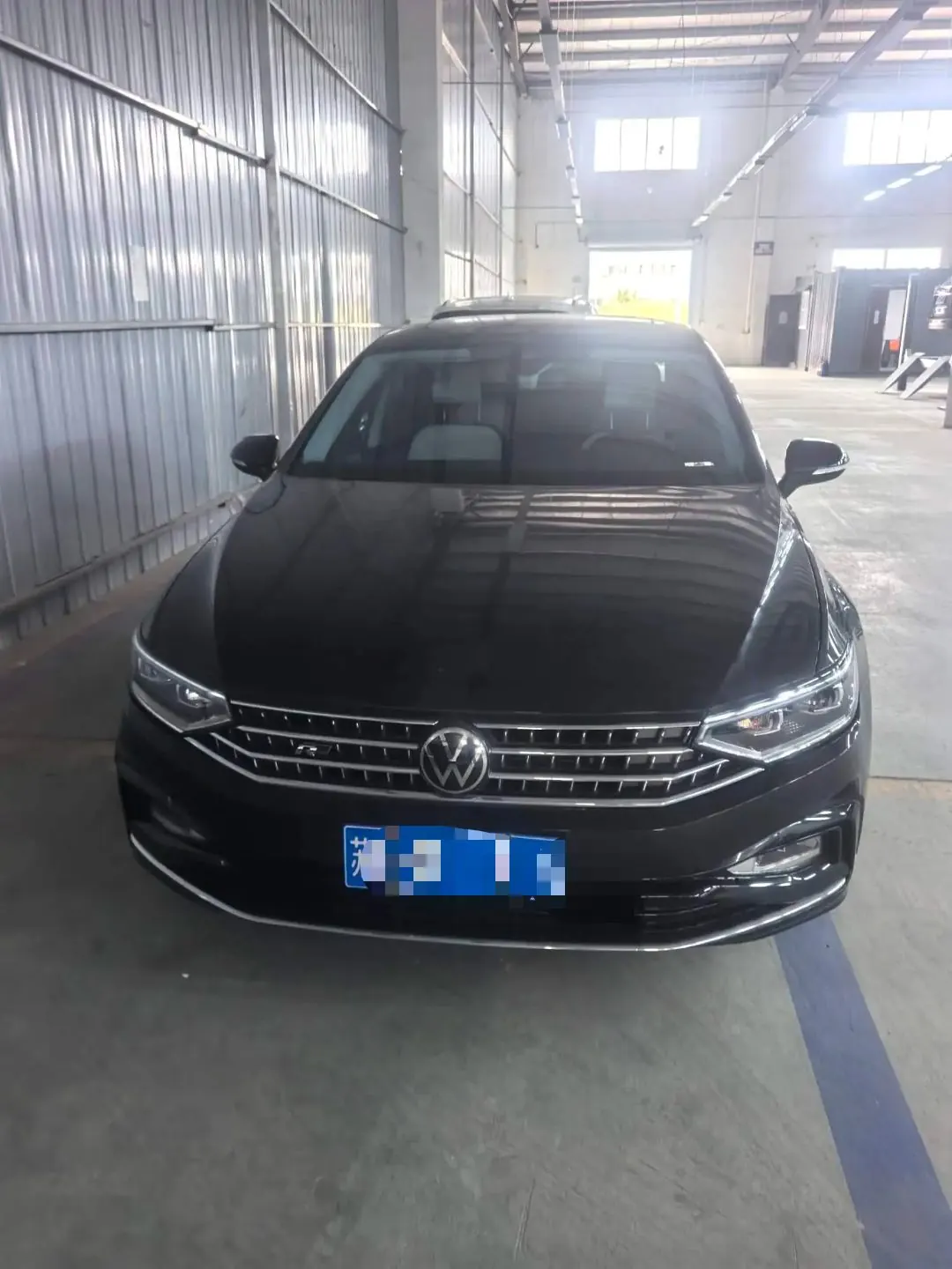 Volkswagen 2025 Magotan 2.0TSI 330TSI 2 million luxury automatic gear 2