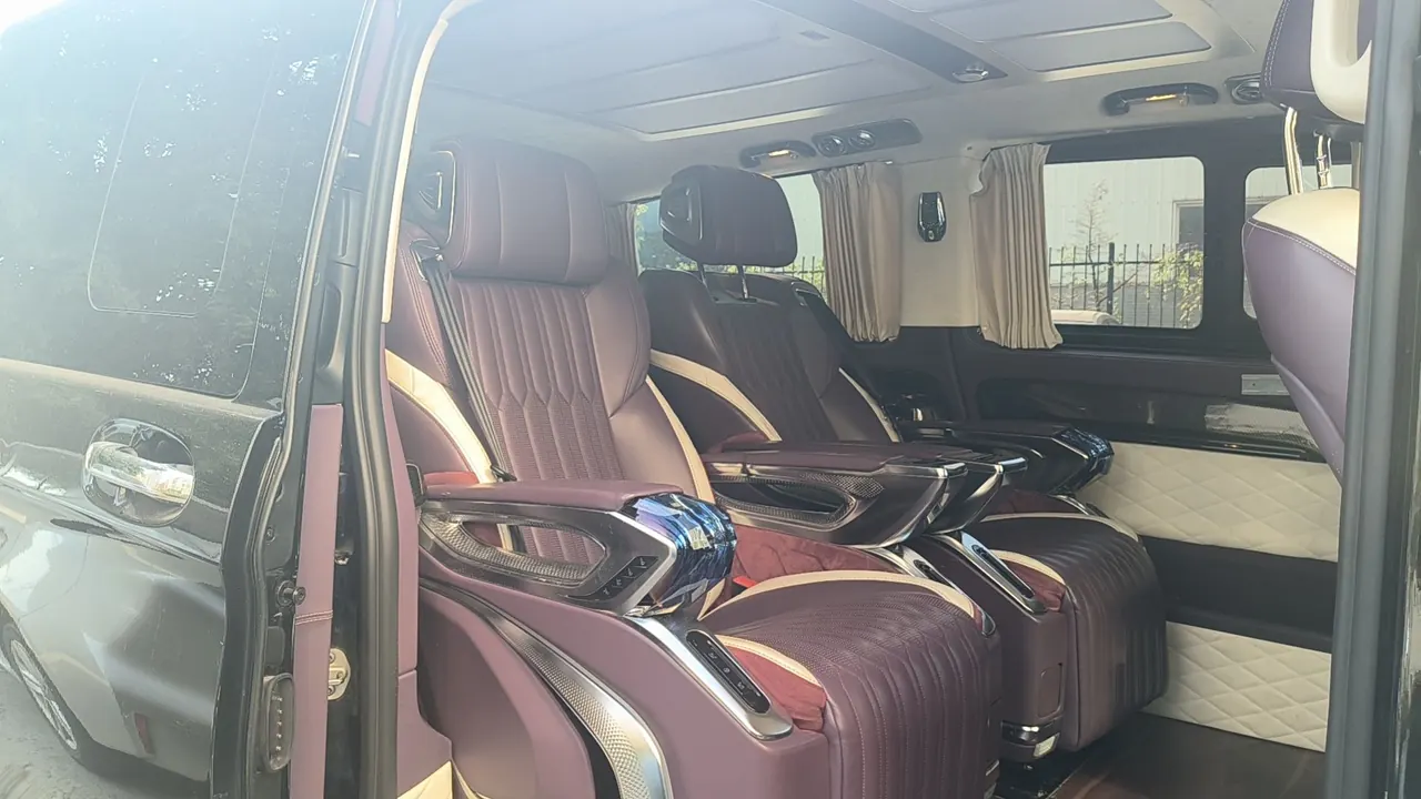 Mercedes Benz 2023 Vito 2.0T Elite Edition 7-seat Automatic Gear 5