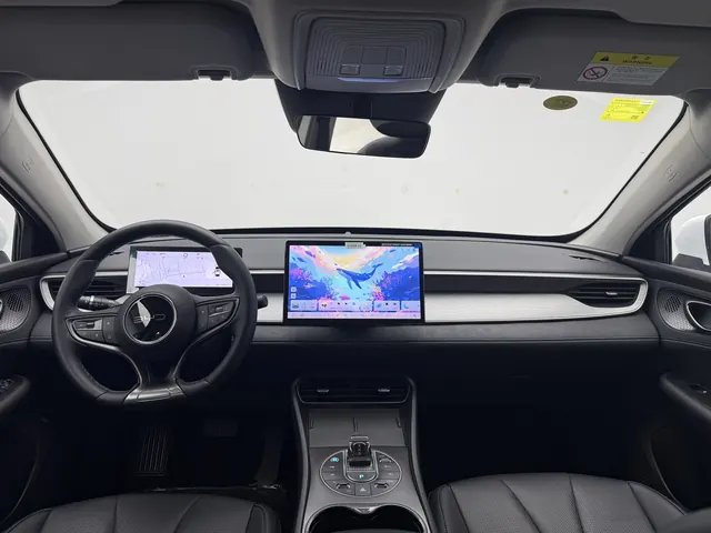 BYD 2025 seals 05 DM-i 1.5 stepless smart driving version 120KM flagship automatic gear 8