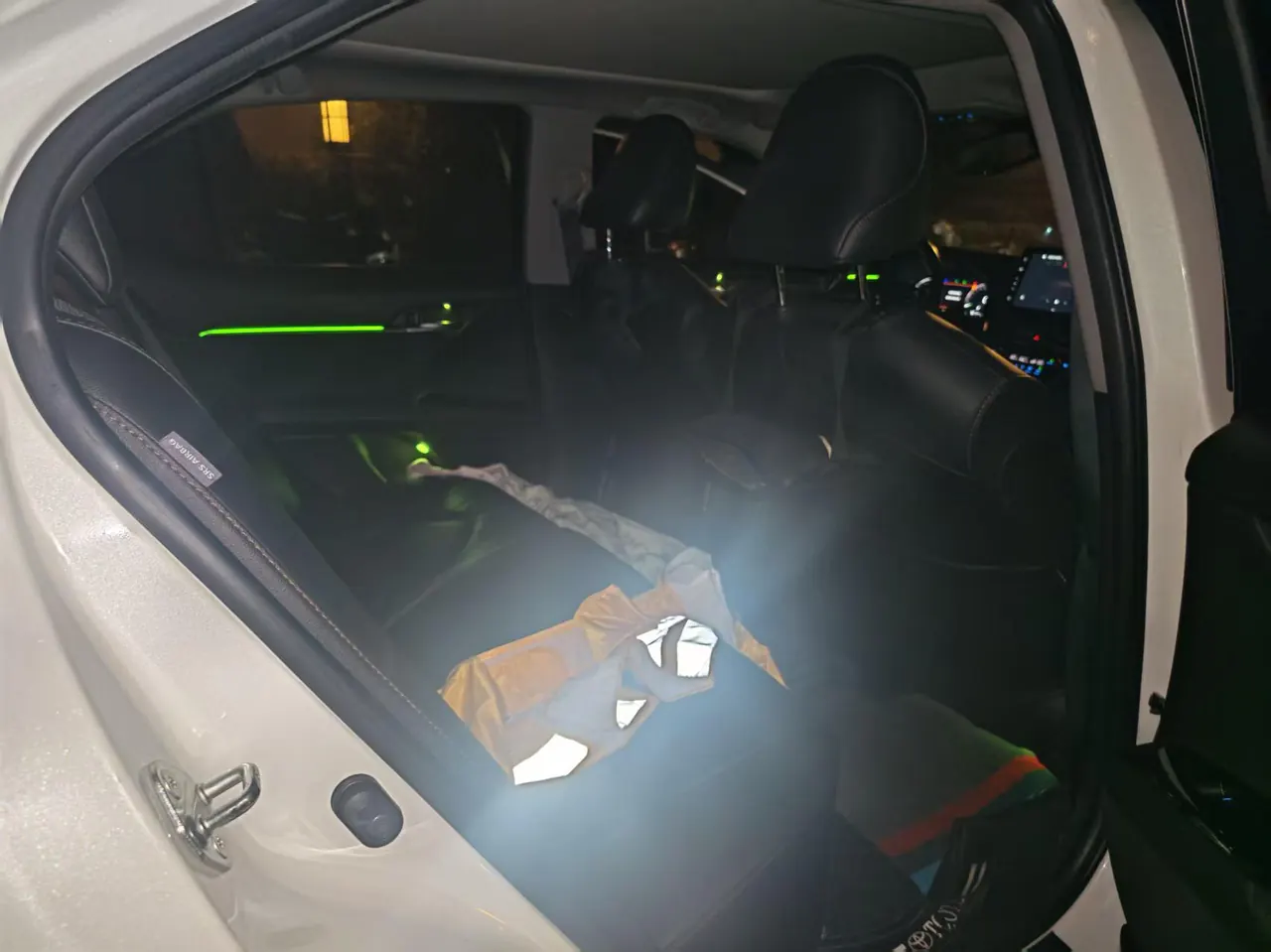 Toyota 2021 Camry 2.5G Deluxe Edition Automatic Gear 6