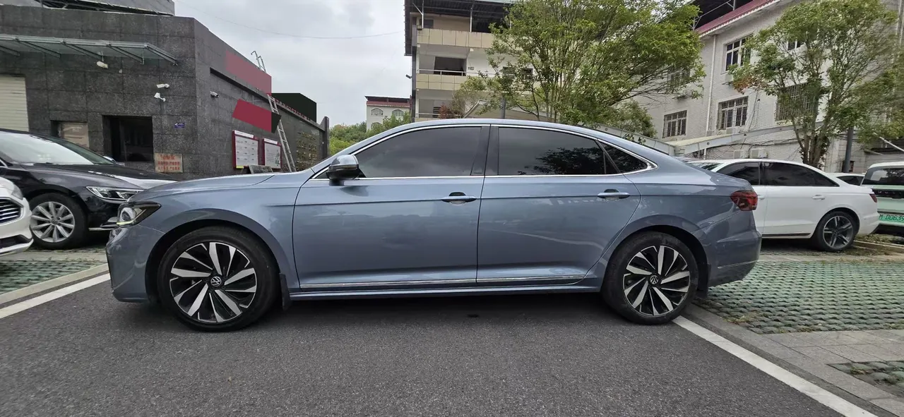 Volkswagen 2022 Passat 2.0TSI 330TSI Star Elite Edition Automatic Gear 6