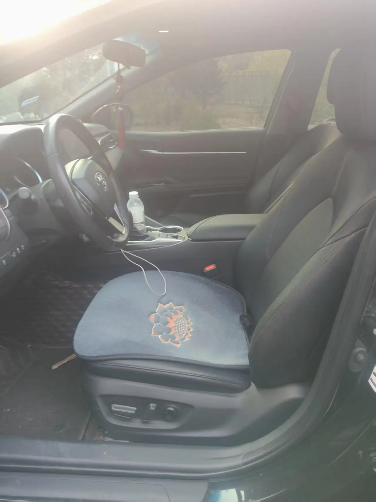 Toyota 2023 Camry 2.0GVP Stepless Leading Edition Automatic Gear 2