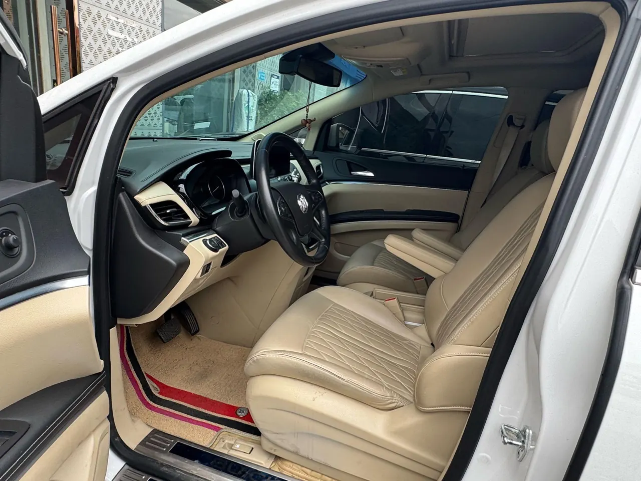 Buick 2023 GL8 Land Business Class 48V 2.0T 652T Luxury Automatic Gear 5