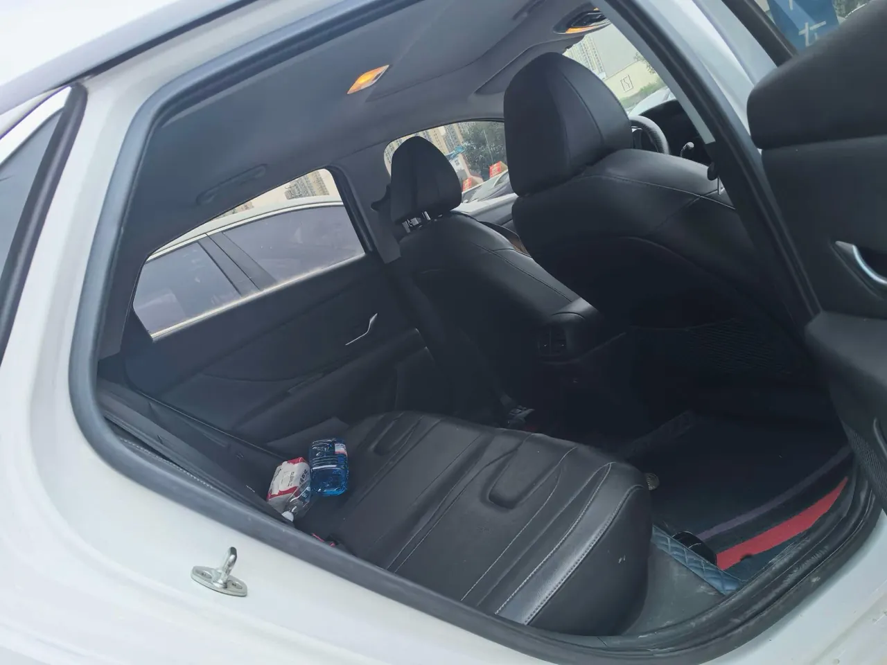 Hyundai 2022 Elantra -3-compartment 1.5 stepless LUX premium automatic gear 3