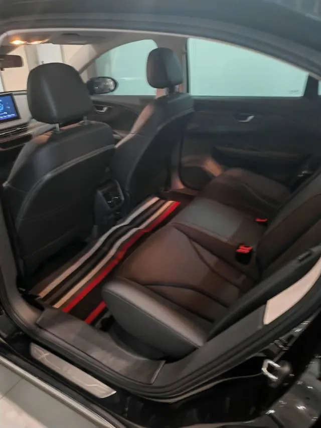 HongQi 2022 E-QM 5 431km Charging Enjoy Edition Automatic Gear 6