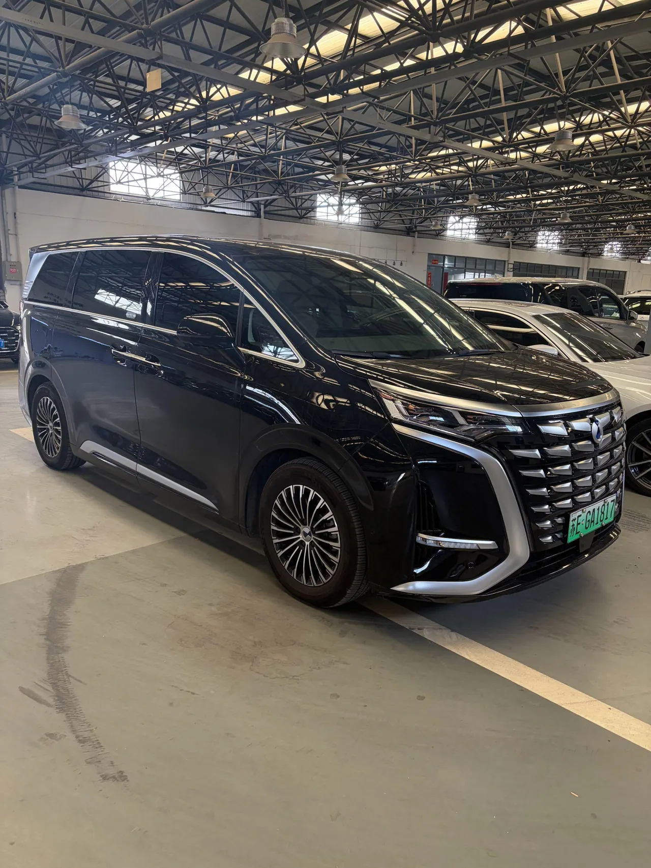 Denza 2022 Denza D9 DM-i 1.5T stepless 970 four-wheel drive flagship automatic gear 3
