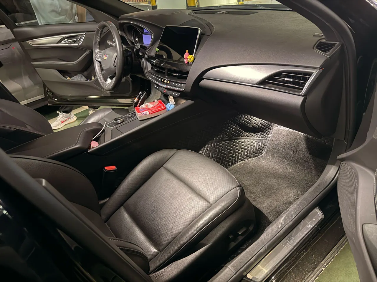 Cadillac 2022 CT5 2.0T 28T Luxury (Standard Edition) Automatic Gear 10
