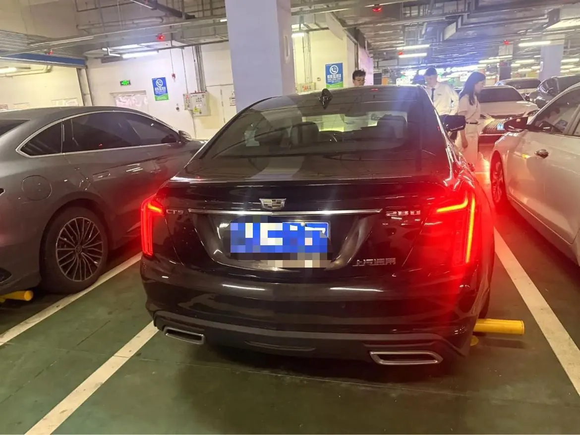 Cadillac 2022 CT5 2.0T 28T Luxury (Standard Edition) Automatic Gear 4