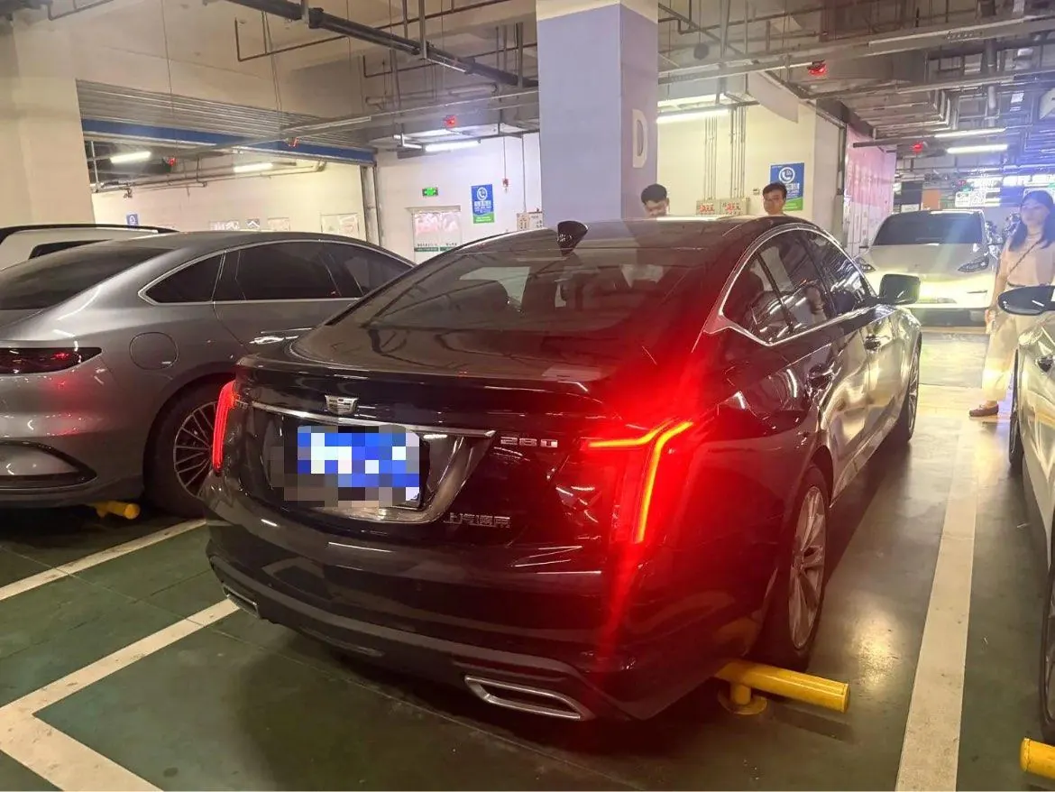 Cadillac 2022 CT5 2.0T 28T Luxury (Standard Edition) Automatic Gear 5