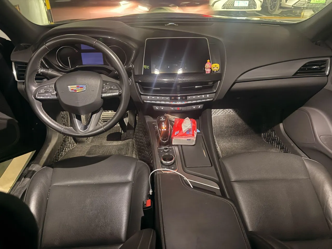 Cadillac 2022 CT5 2.0T 28T Luxury (Standard Edition) Automatic Gear 9