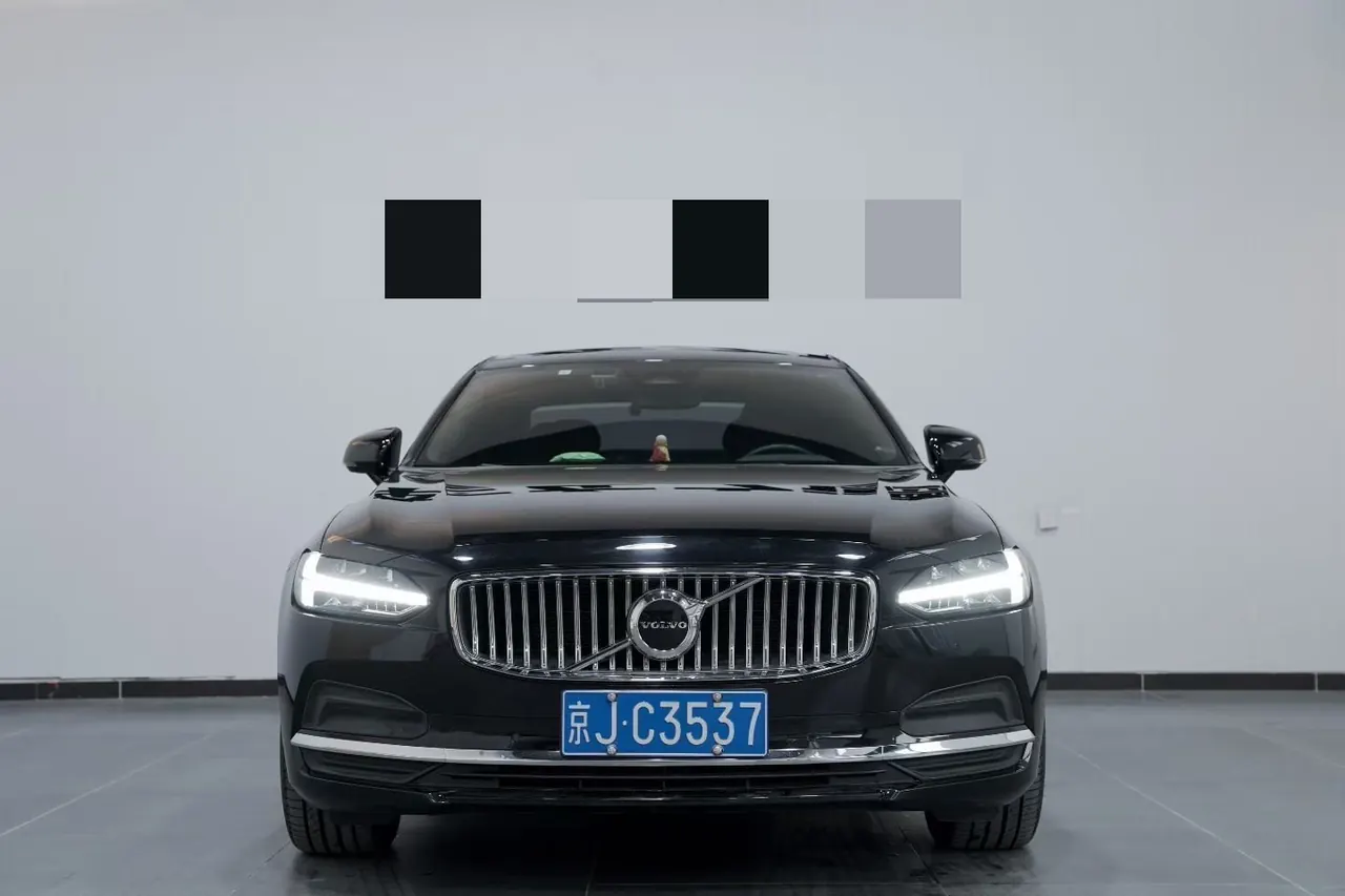 Volvo 2022 S90 48V 2.0T B5 Zhiyi Deluxe Edition Automatic Gear 3
