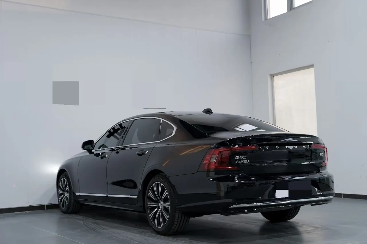Volvo 2022 S90 48V 2.0T B5 Zhiyi Deluxe Edition Automatic Gear 7