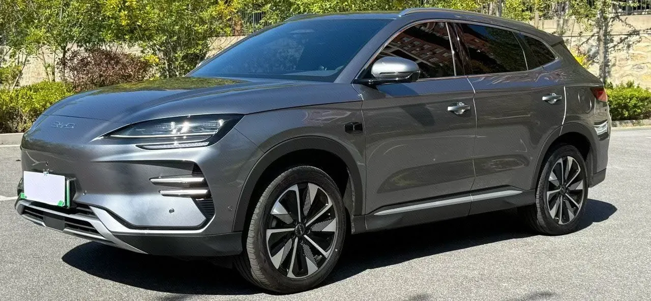 BYD Song PLUS New Energy 2025 Song PLUS DM-i 1.5 Stepless Smart Driving Edition 112KM Honorable Automatic Gear - View 1
