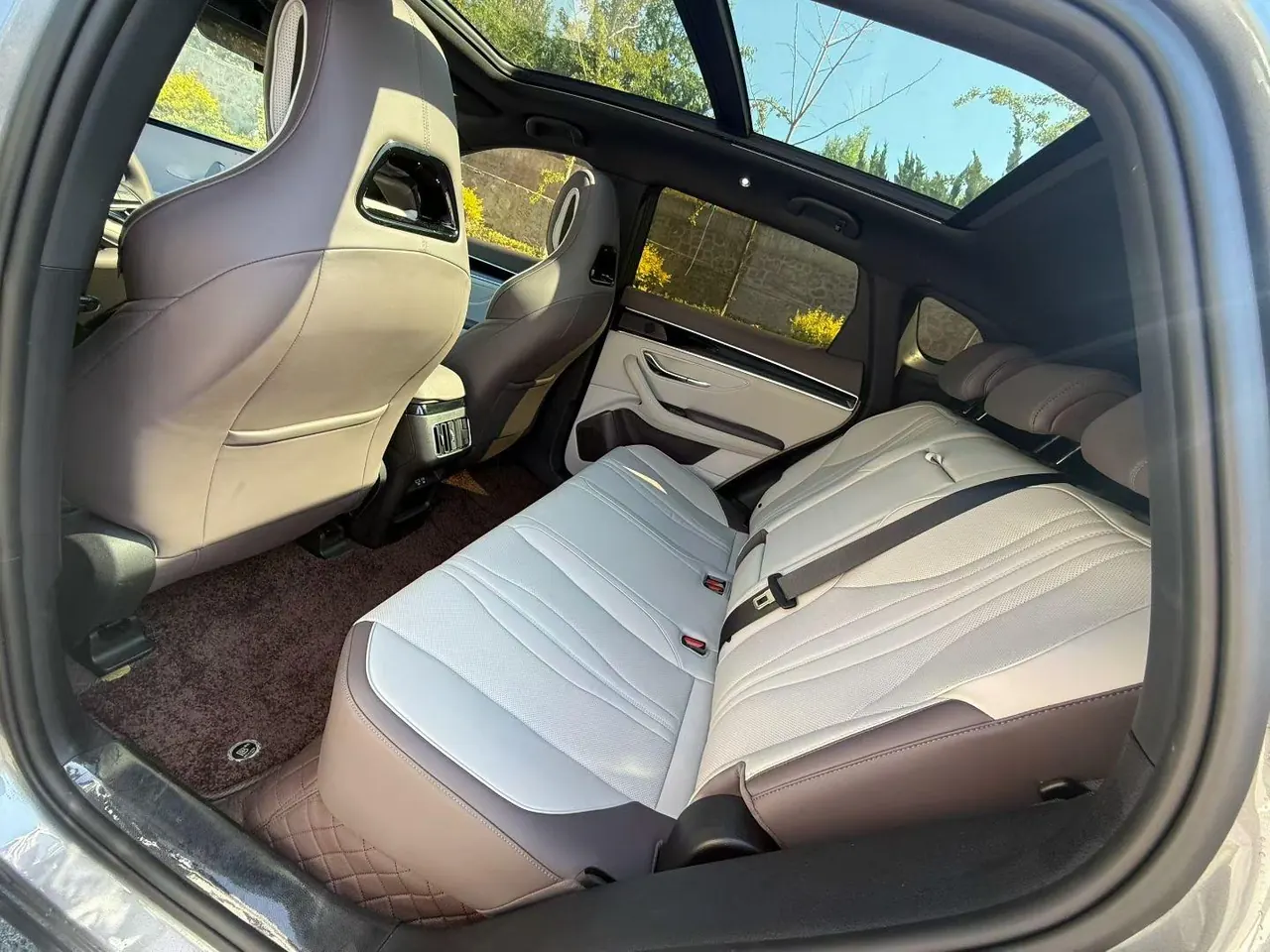 BYD Song PLUS New Energy 2025 Song PLUS DM-i 1.5 Stepless Smart Driving Edition 112KM Honorable Automatic Gear 5