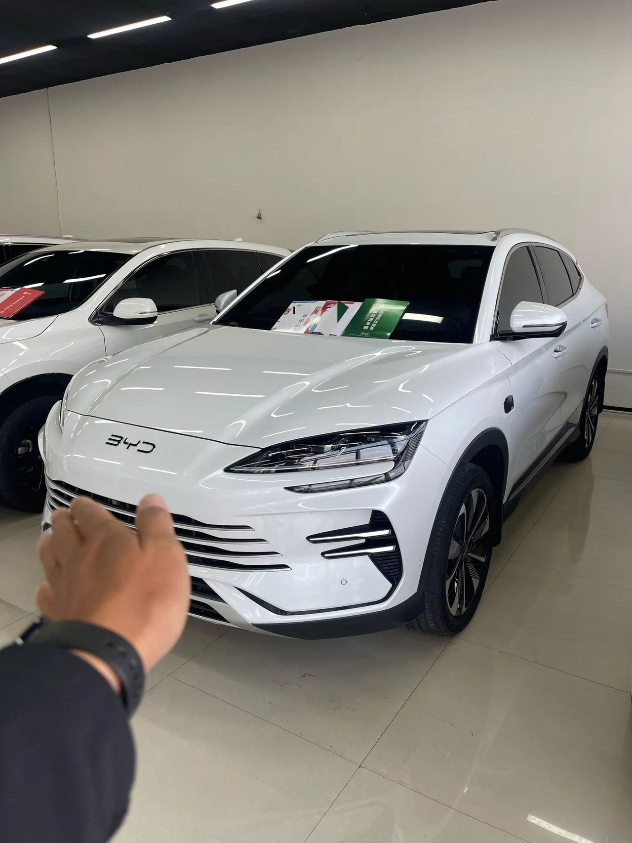 BYD Song PLUS New Energy 2025 Song PLUS DM-i 1.5 Stepless 112KM Honorable Automatic Gear - View 1