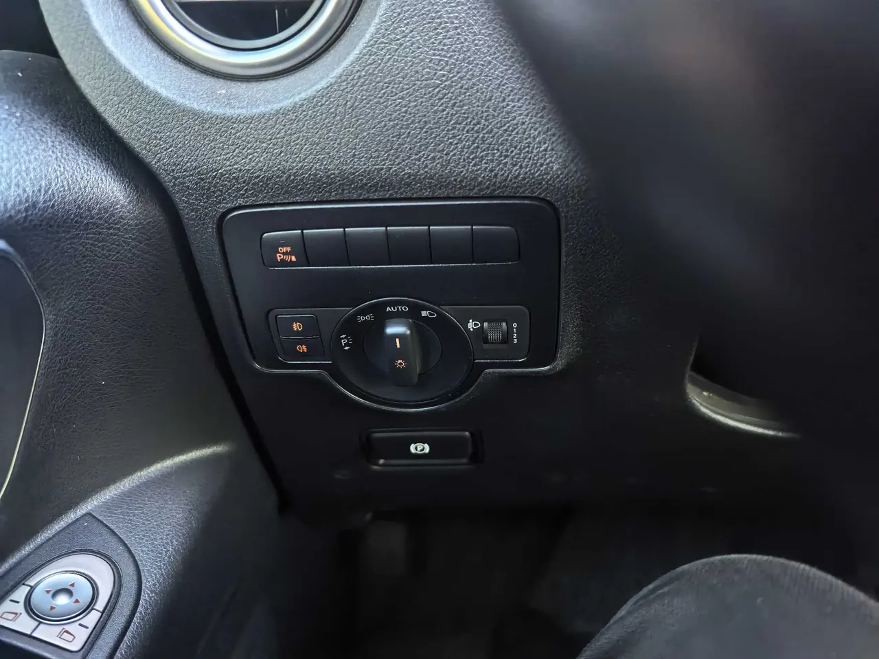 Mercedes Benz 2020 Vito 2.0T Business Edition 7-seat Automatic Gear 11
