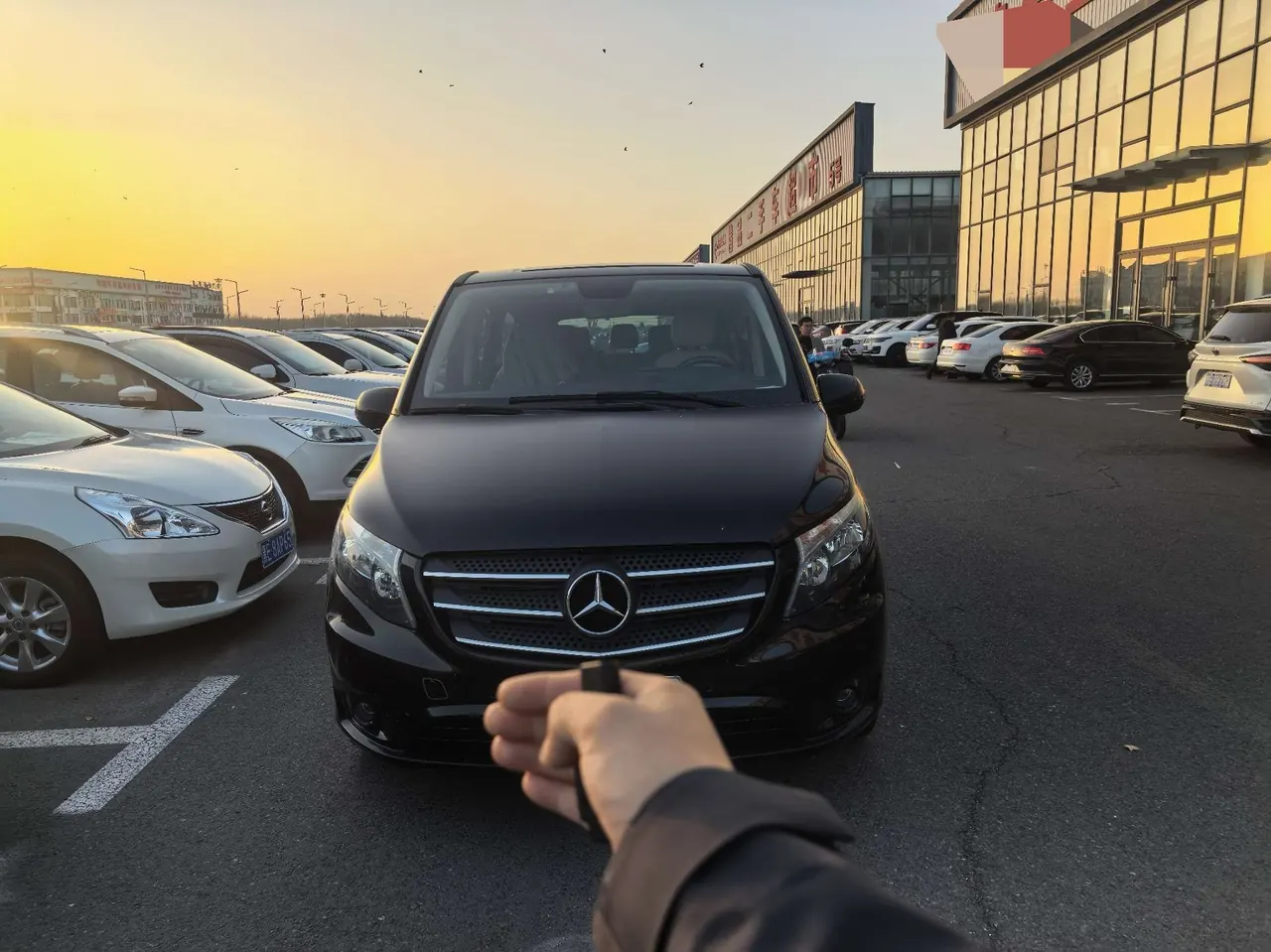 Mercedes Benz 2020 Vito 2.0T Business Edition 7-seat Automatic Gear 2