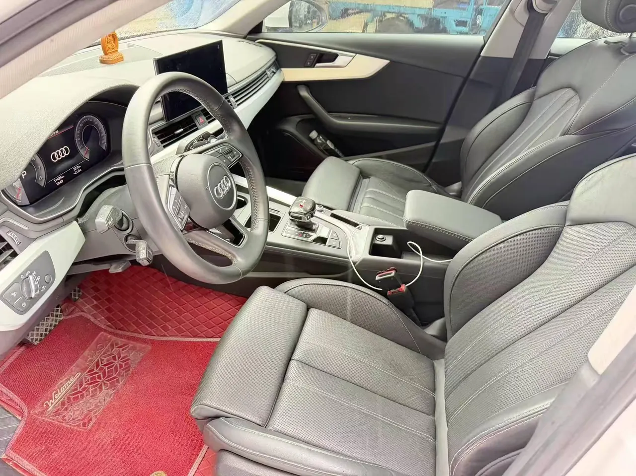 Audi 2020 A4L 2.0TFSI 40TFSI Fashion Dynamic Automatic 3
