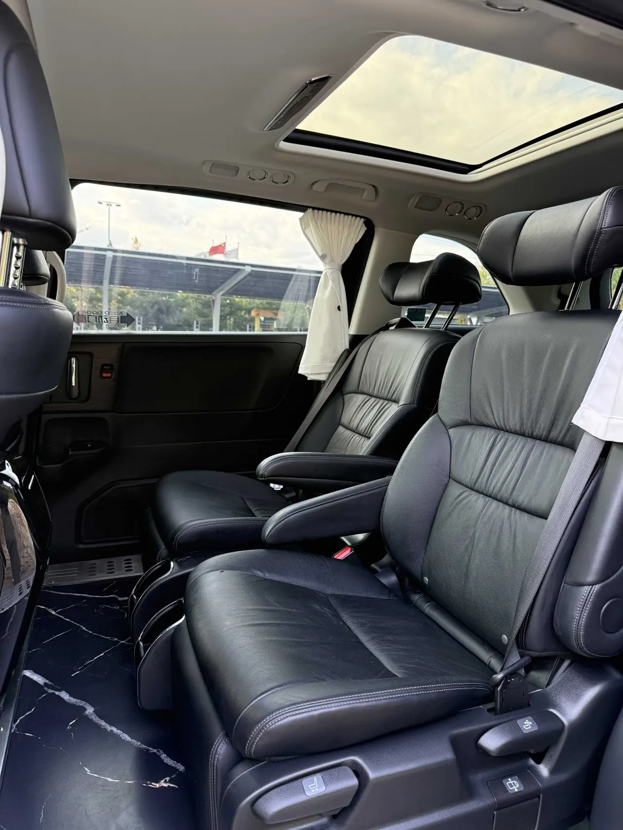 Honda 2022 Odyssey Hybrid 2.0 Stepless Sharp and Glory Edition Automatic Gear 4