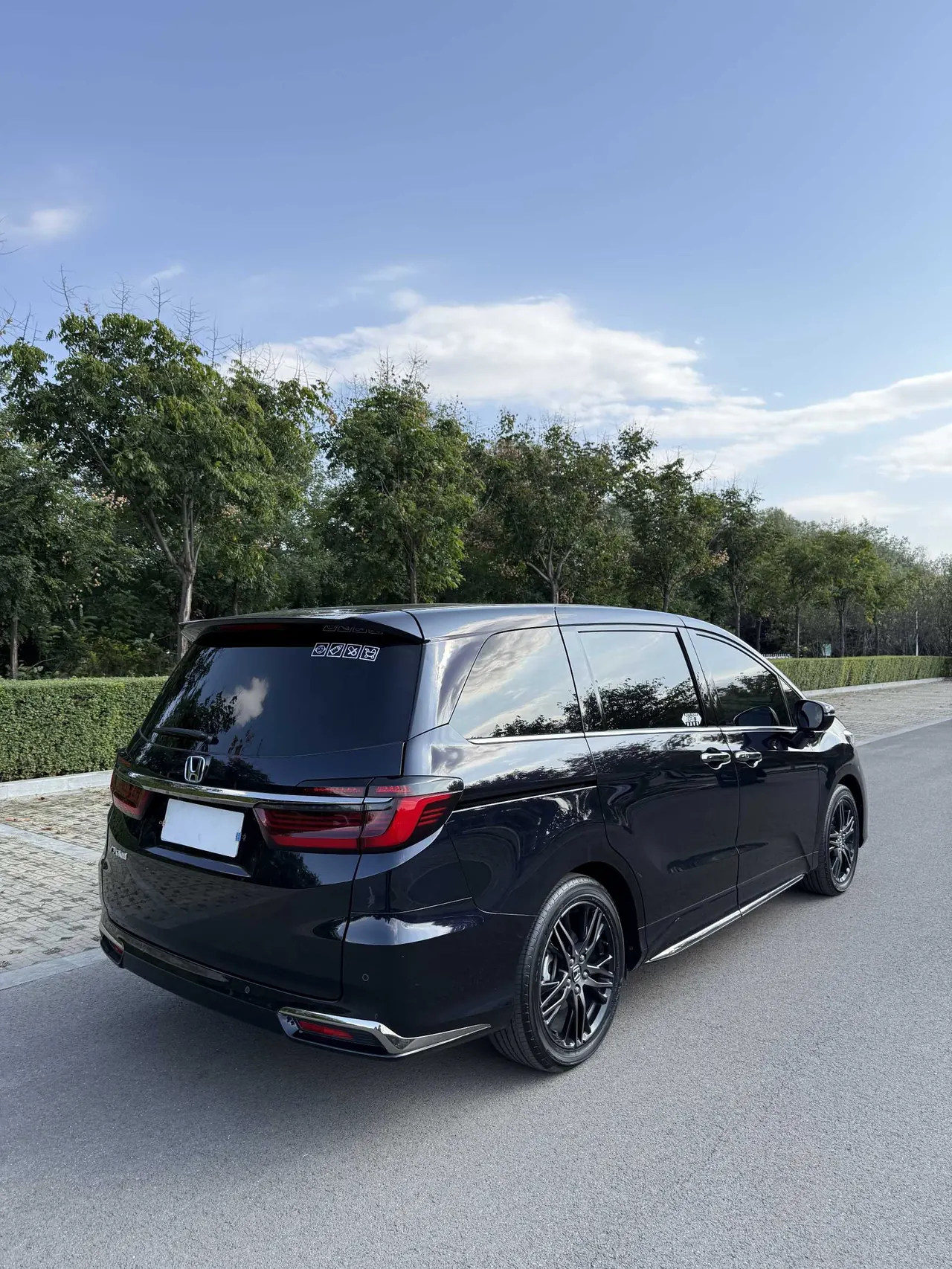 Honda 2022 Odyssey Hybrid 2.0 Stepless Sharp and Glory Edition Automatic Gear 8