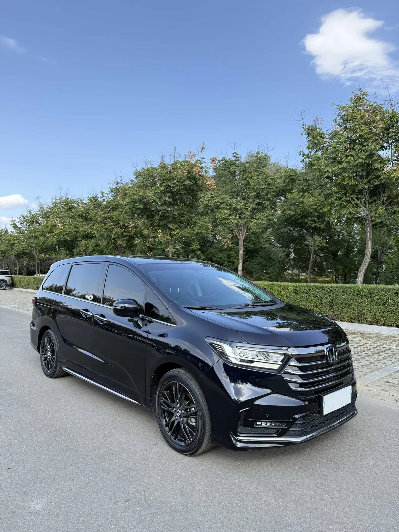 Honda 2022 Odyssey Hybrid 2.0 Stepless Sharp and Glory Edition Automatic Gear 9