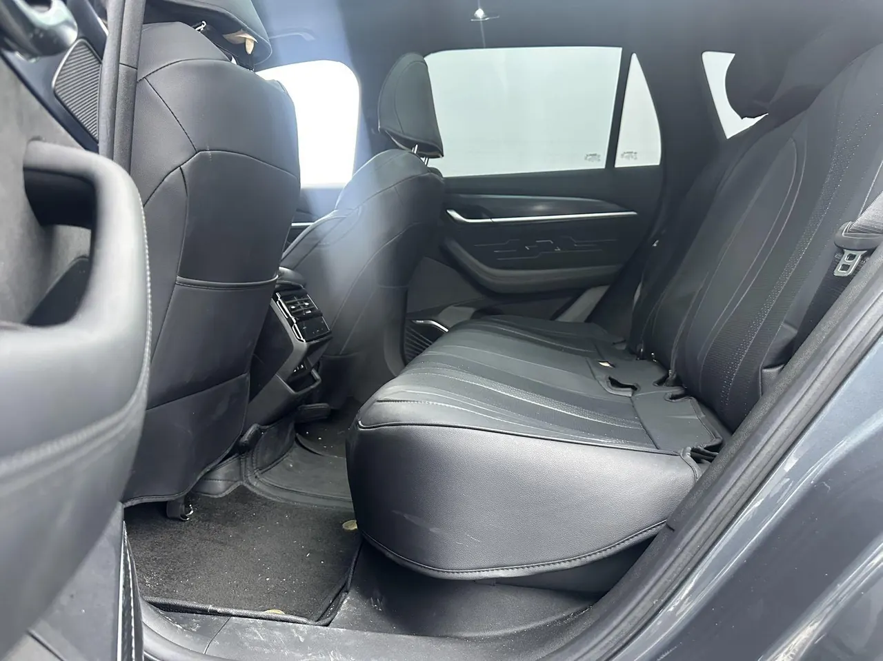 Geely 2024 XingyueL (Monjaro) 2.0TD High Power Two-Drive Enovate Edition Automatic Transmission 7