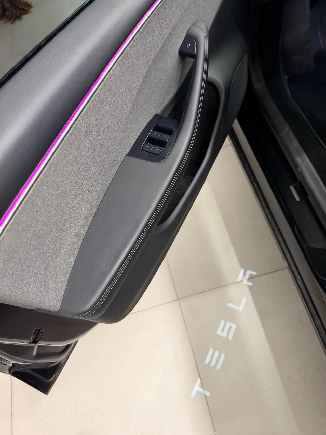 Tesla 2023 Model 3 Rejuvenation Edition Rear Wheel Drive Automatic Transmission 4