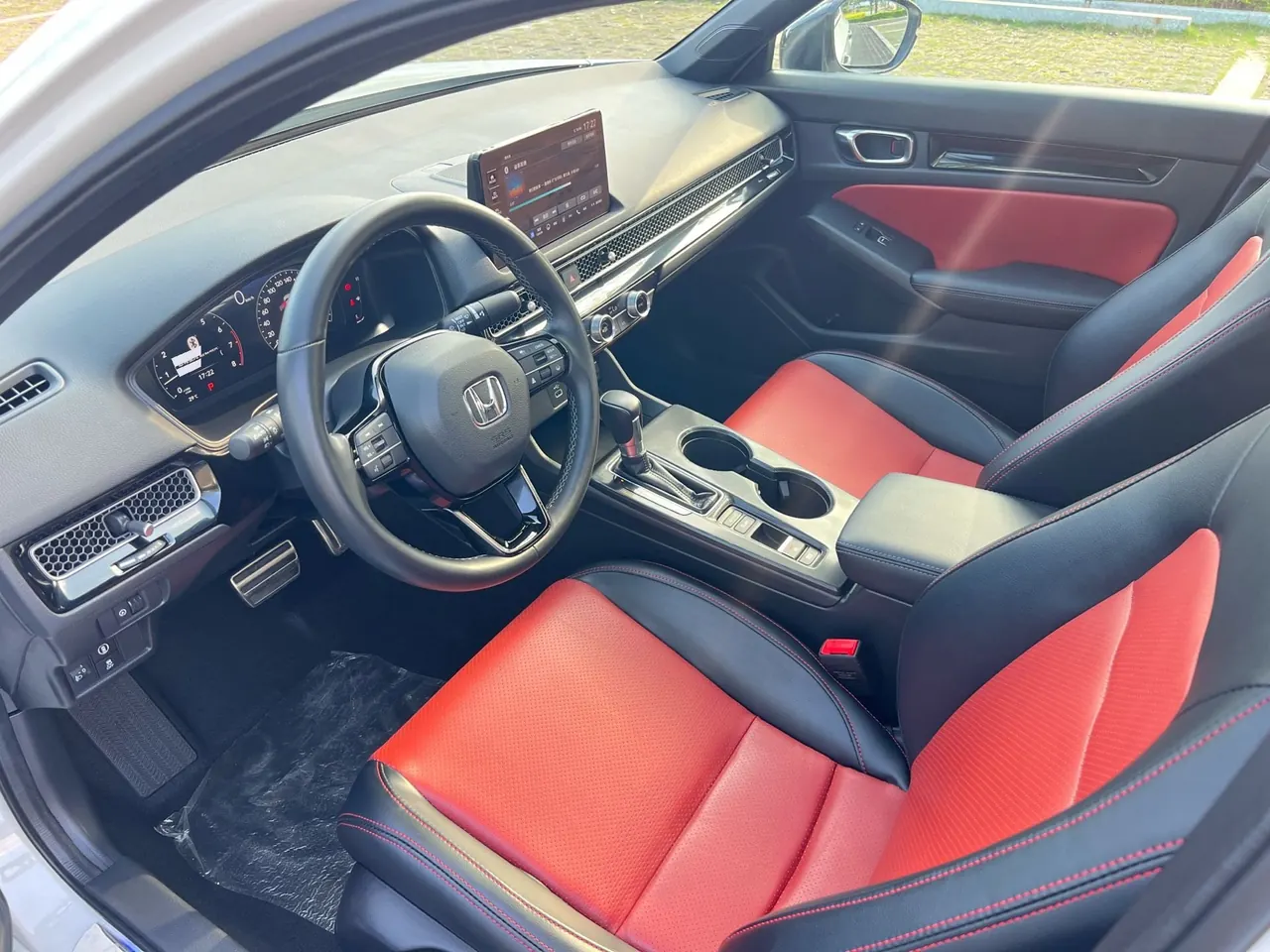 Honda 2022 Civic 1.5T Stepless 240TURBO Combustion Edition Automatic Gear 3