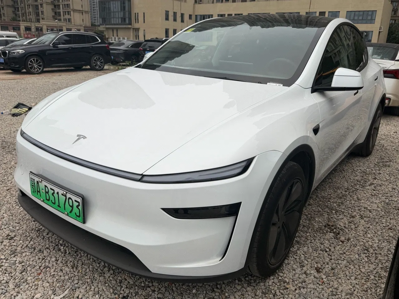Tesla 2025 Model Y Rear Wheel Drive First Edition Automatic Transmission - View 1