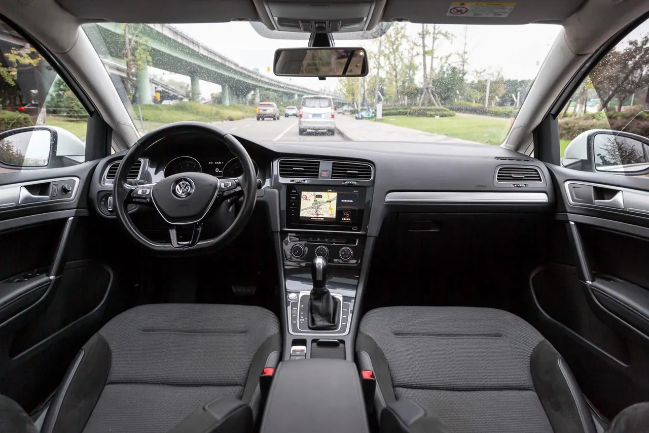 Volkswagen 2020 Golf 7 1.4TSI 280TSI Beloved Edition Comfortable Automatic 6