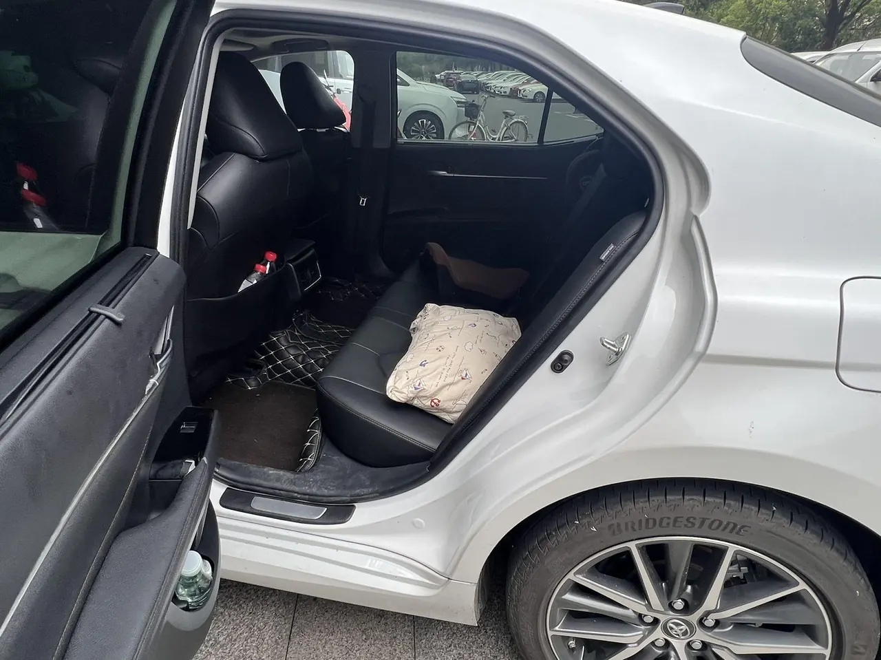 Toyota 2023 Camry 2.5Q flagship automatic gear 4