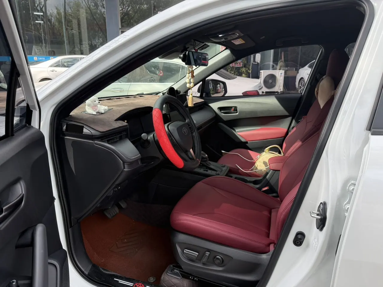 Toyota 2026 Front Landa 2.0 Stepless Comfort PLUS Edition Automatic Gear 3