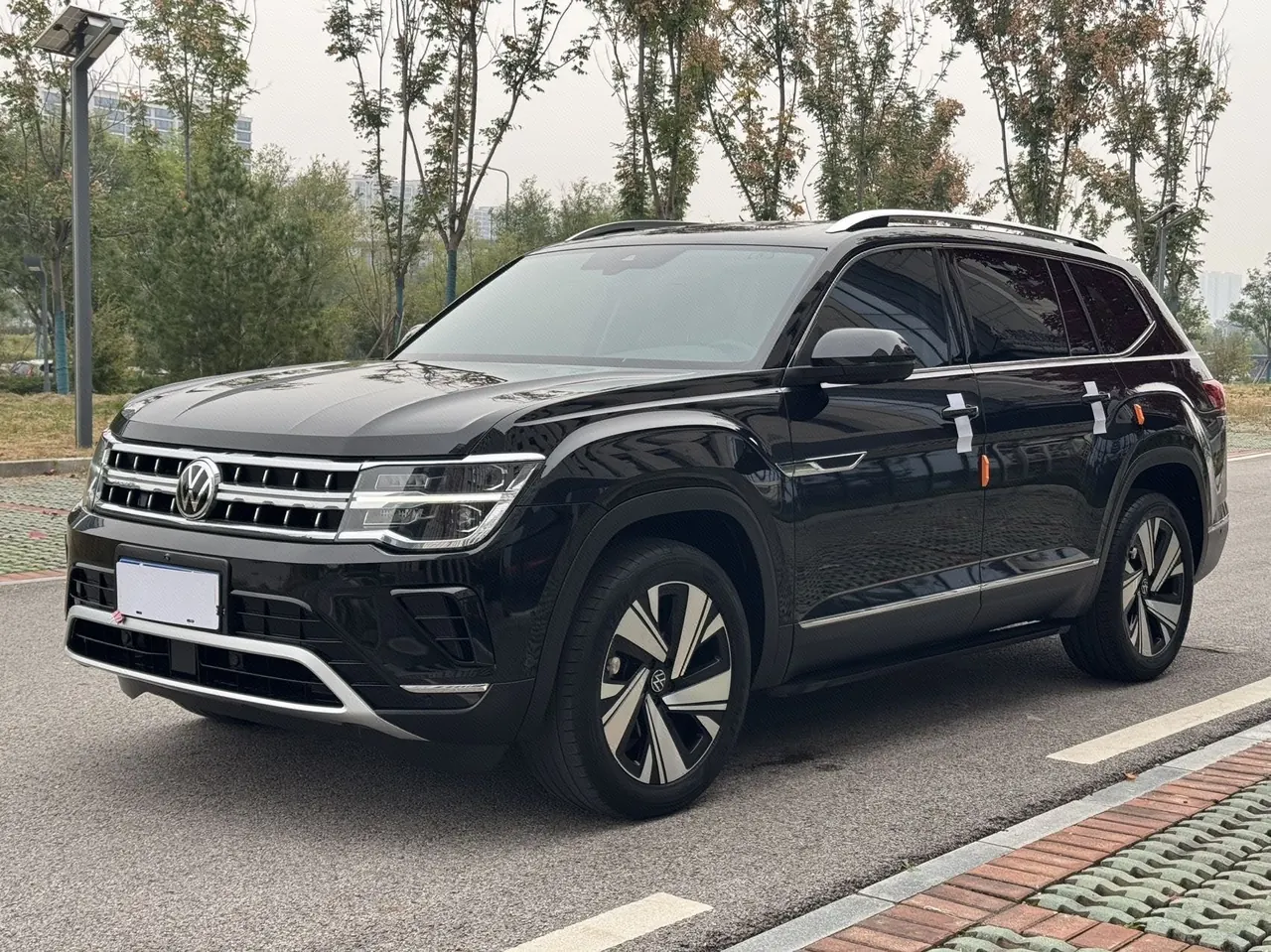 Volkswagen 2023 Tuang 2.0TSI 380TSI 4WD Respect Deluxe Automatic Transmission - View 1