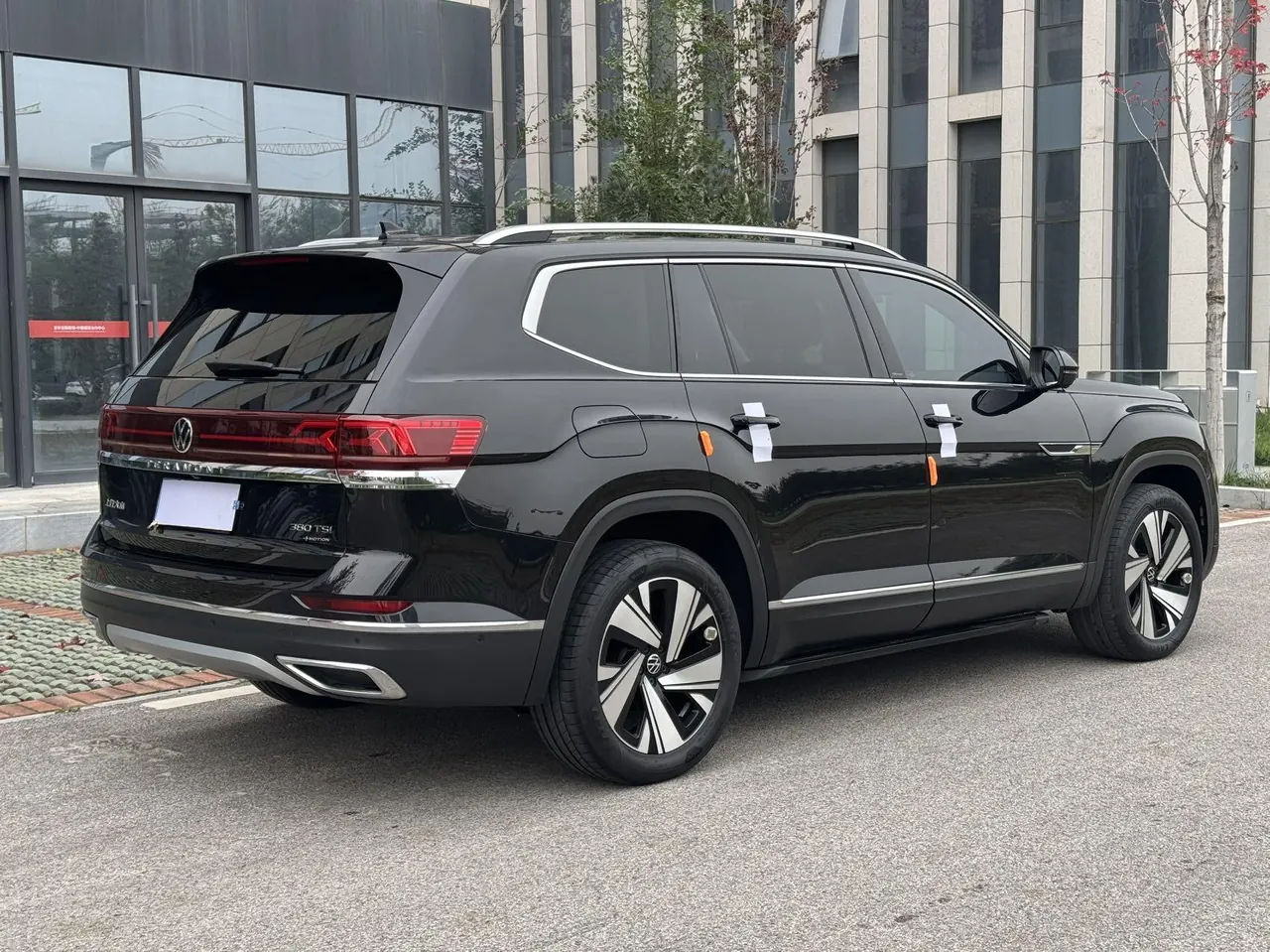 Volkswagen 2023 Tuang 2.0TSI 380TSI 4WD Respect Deluxe Automatic Transmission 8