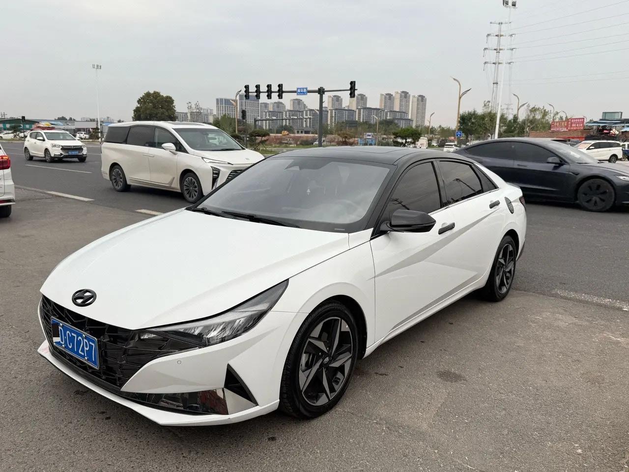 Hyundai 2023 Elantra -3-compartment 1.4TGDi 240TGDi N Line LUX Premium Automatic - View 1