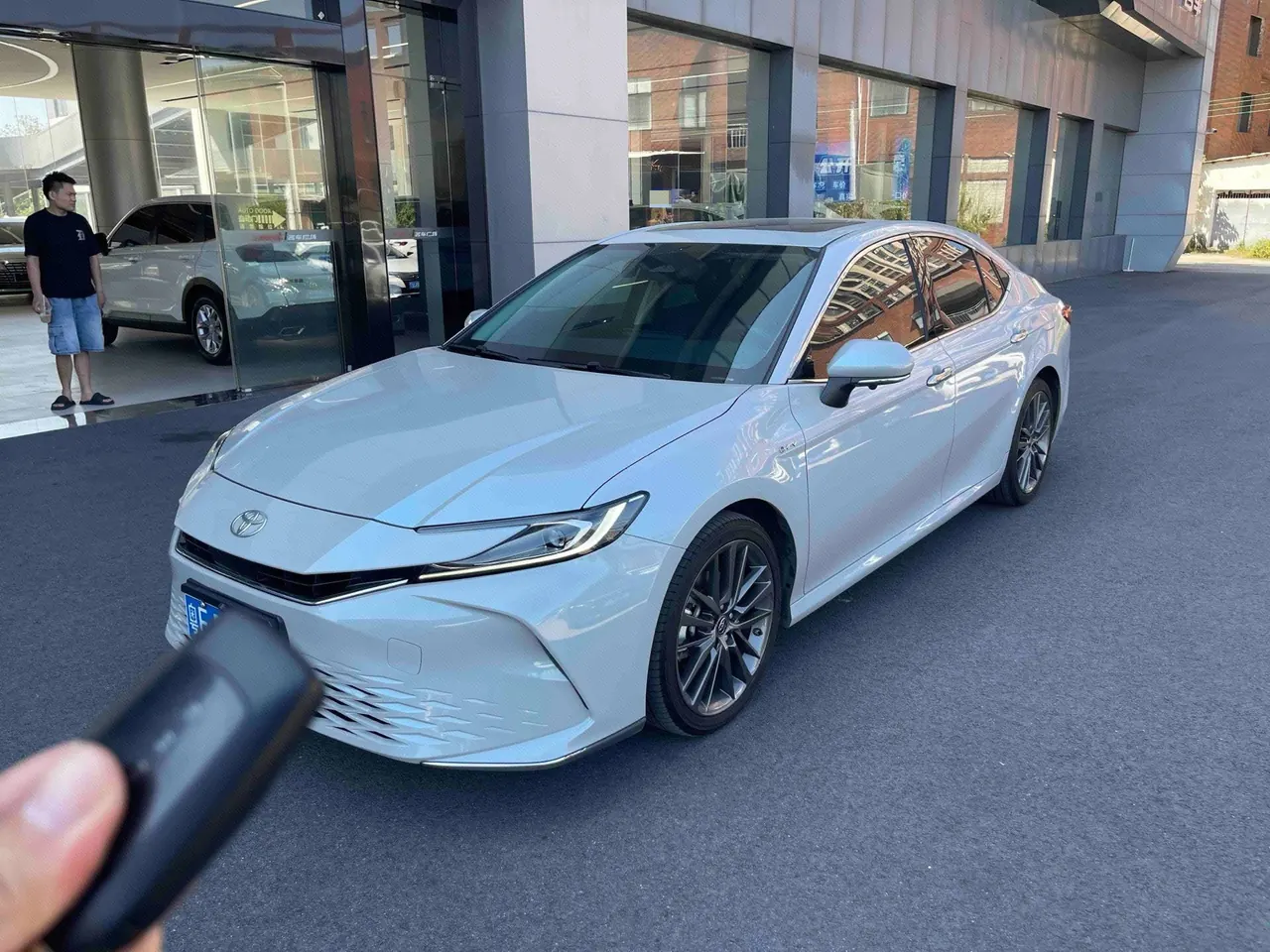 Toyota 2024 Camry Dual Engine 2.0HGVP Stepless Deluxe Automatic Gear - View 1