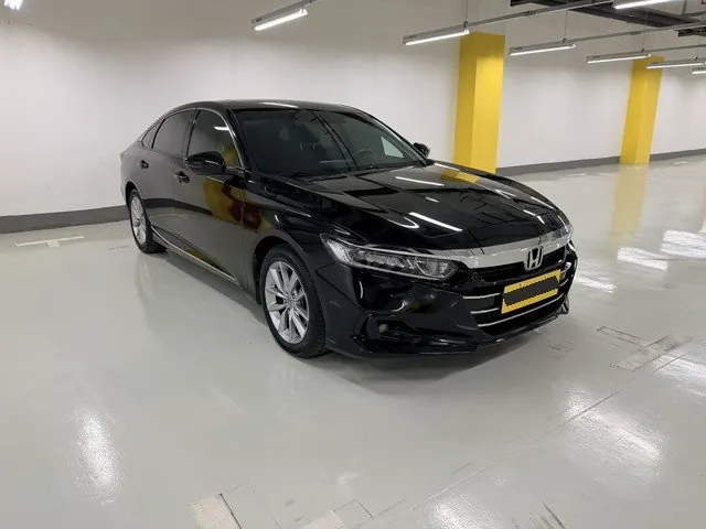 Honda 2022 10th Generation Accord 1.5T Stepless 260TURBO Deluxe Automatic Gear 3