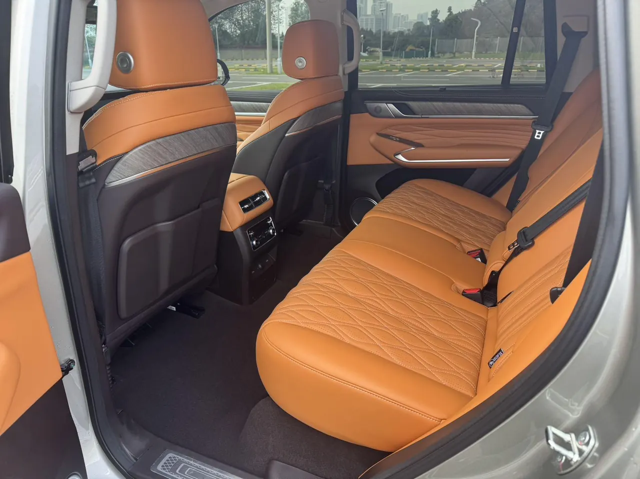 Tank 500 New Energy 2026 Model Tank 500 Hi4-T 2.0T Smart Enjoyment Version Automatic Transmission 11