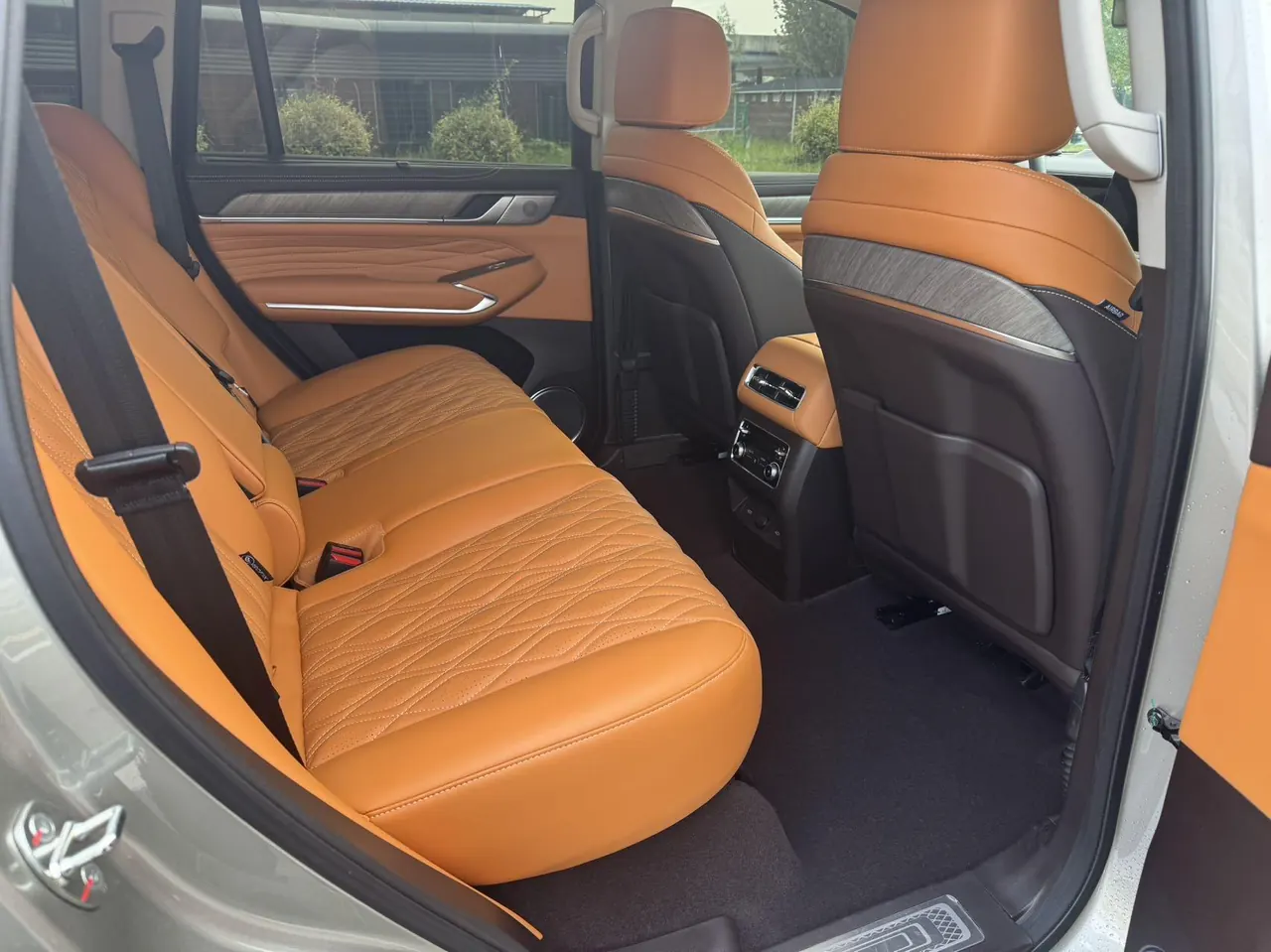 Tank 500 New Energy 2026 Model Tank 500 Hi4-T 2.0T Smart Enjoyment Version Automatic Transmission 14