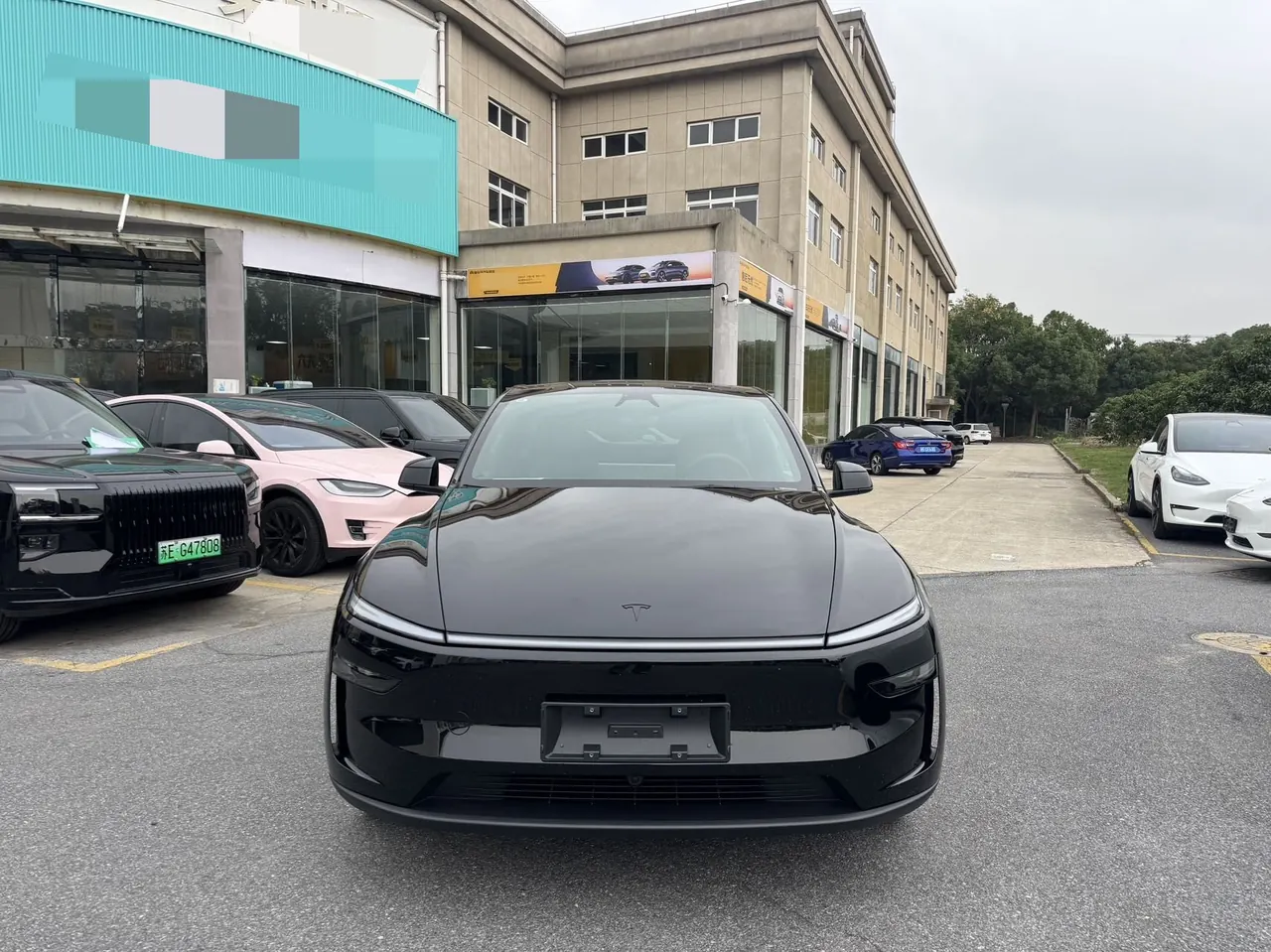 Tesla 2026 Model Y Long Range Rear-Wheel-Drive Automatic 7