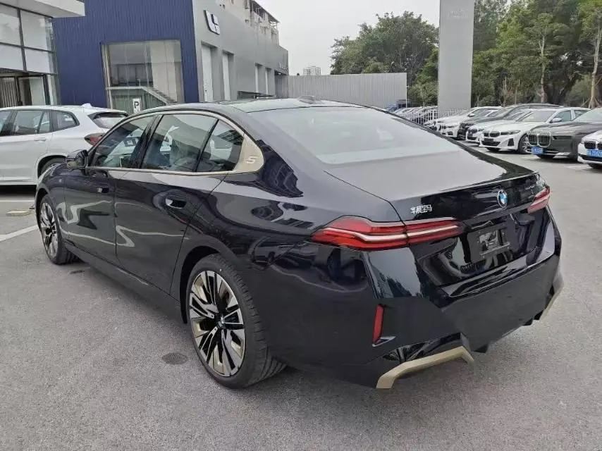BMW 5 Series 2024 530Li 48V 2.0T Premium Luxury Suit Automatic Gear 5